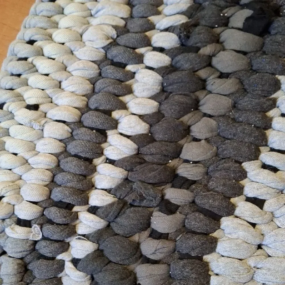 Handcrafted Gray and Black Oval Rug